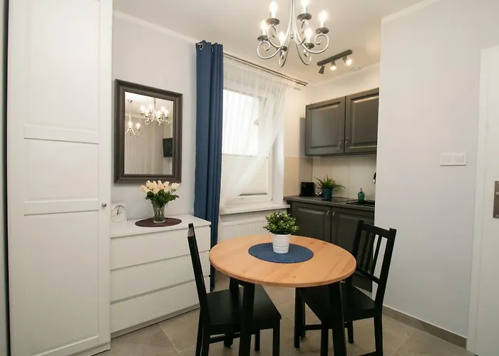 Good Night | Police Lägenhet Szczecin