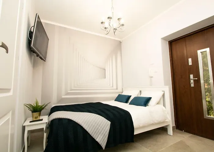 Good Night | Police Lägenhet Szczecin